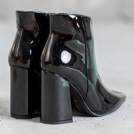 Seastar Black lacquered boots 2