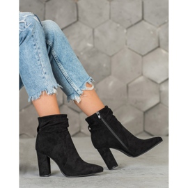 Ideal Shoes Suede Booties On A Bar black 1