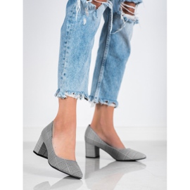 Seastar Checked Pumps white black 1