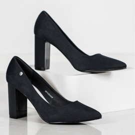 Goodin Suede Pumps On A Pillar black 1