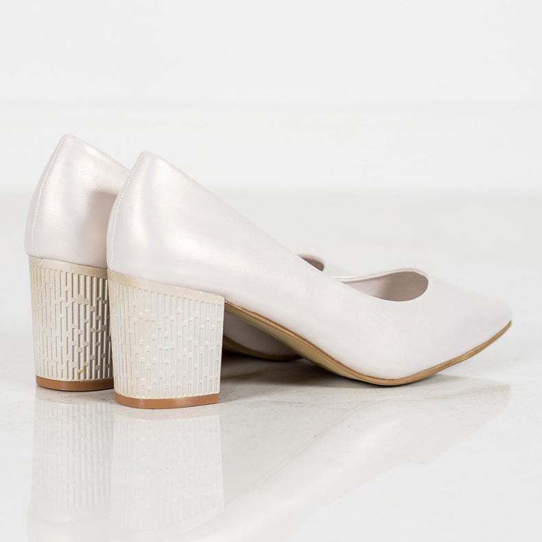 Goodin Pumps On A Pillar grey 2