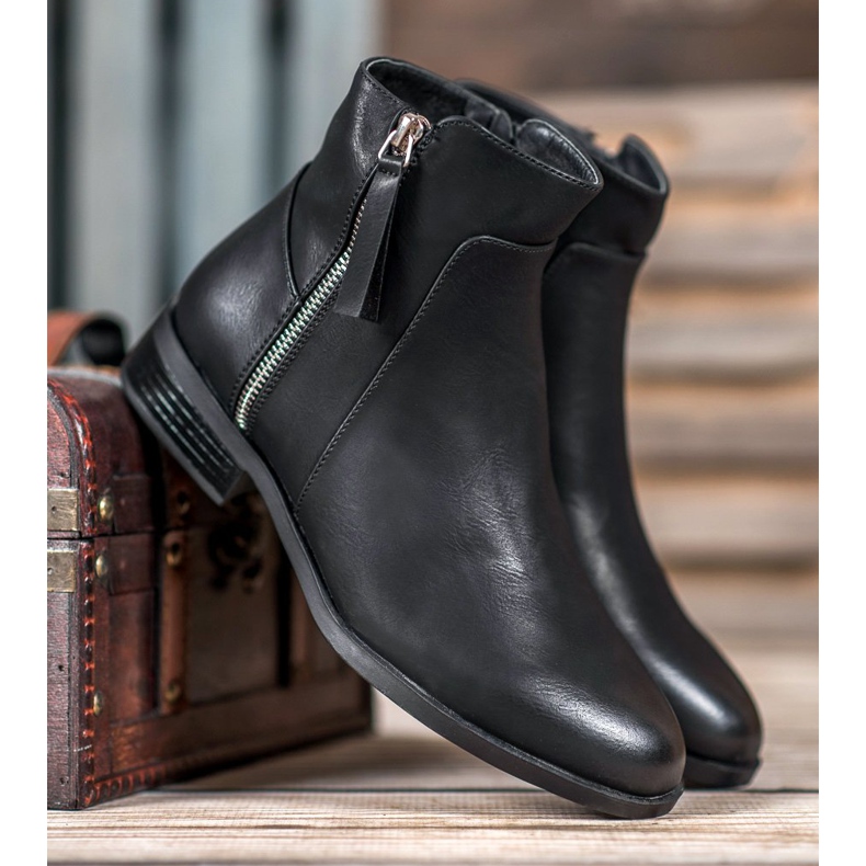 SDS Black Booties With A Zipper 1