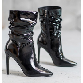 Seastar Lacquered boots on a high heel black 1