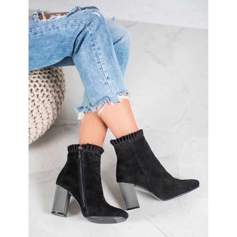 Goodin Leather Booties With A Frill black 1