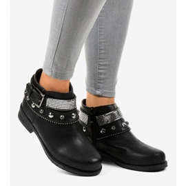 Black boots decorated with a LL178 zipper 2