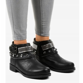 Black boots decorated with a LL178 zipper 1