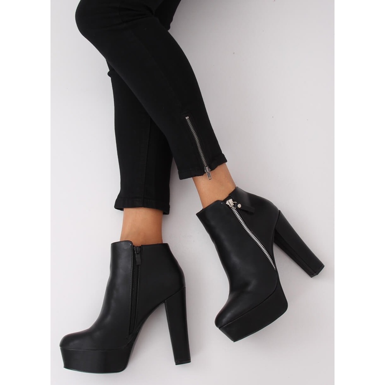 Black KK28P Black platform boots 2