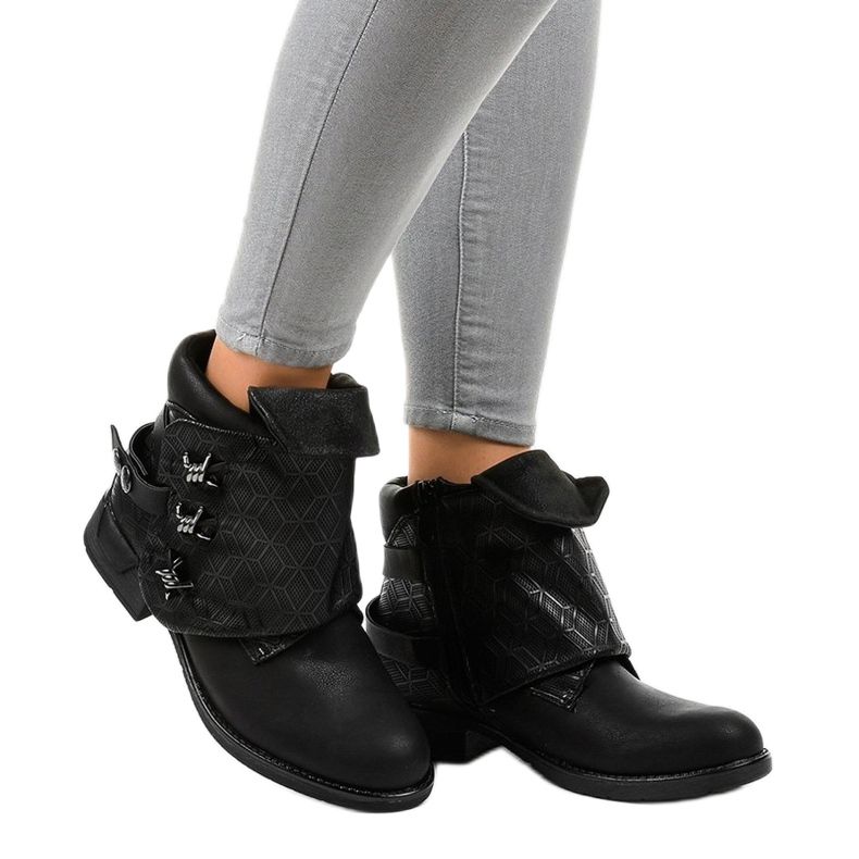 Black insulated boots A-203 brown 1