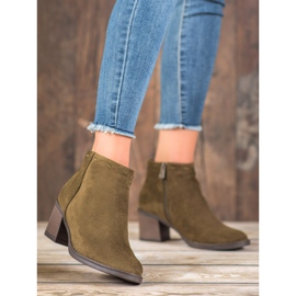 Kylie Olive Booties On A Post green 1