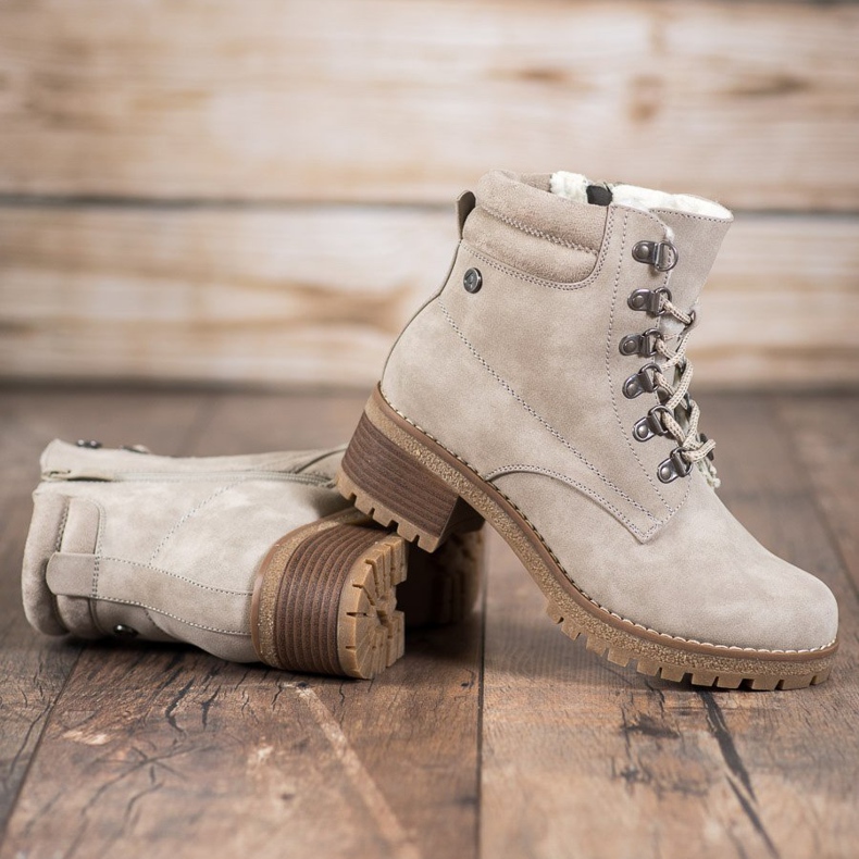 Goodin Beige boots with sheepskin 2