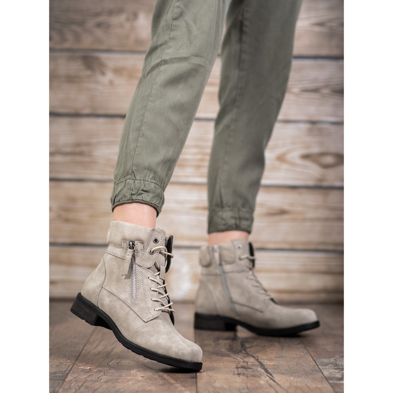 Goodin Beige boots 1