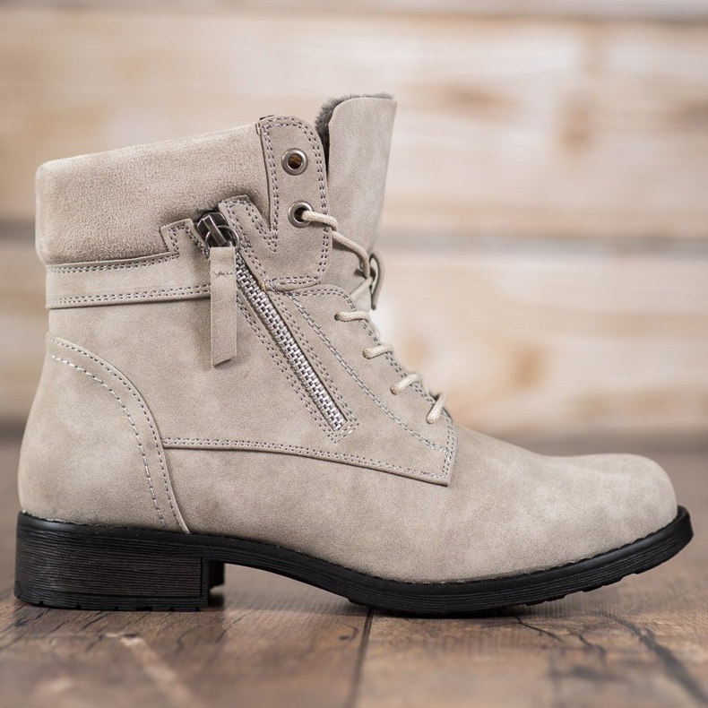 Goodin Beige boots 2