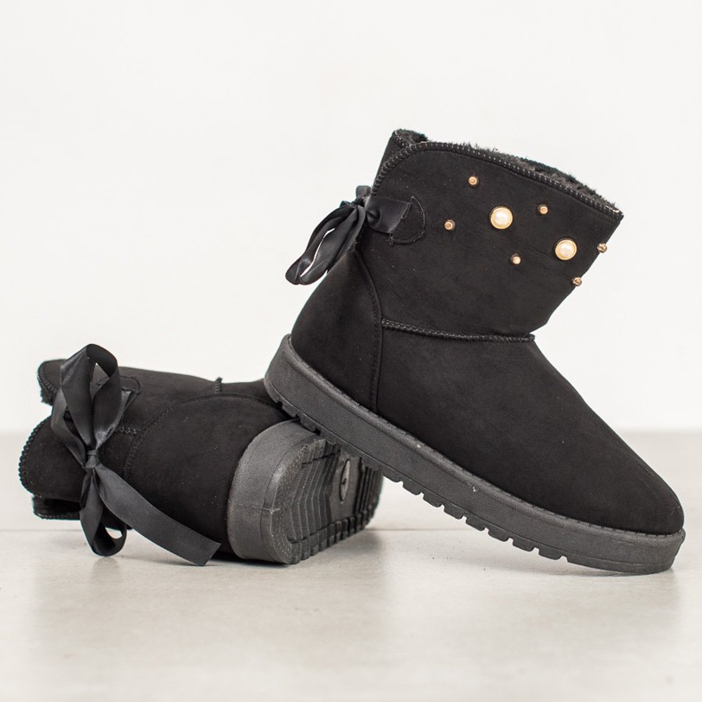 SHELOVET Mukluki With Beads black 1