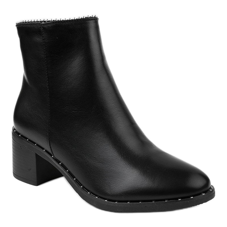 Black ankle boots on the J518 post 1