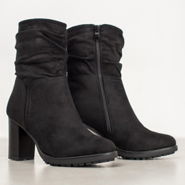 Super Me Suede Booties With A Zipper black 2
