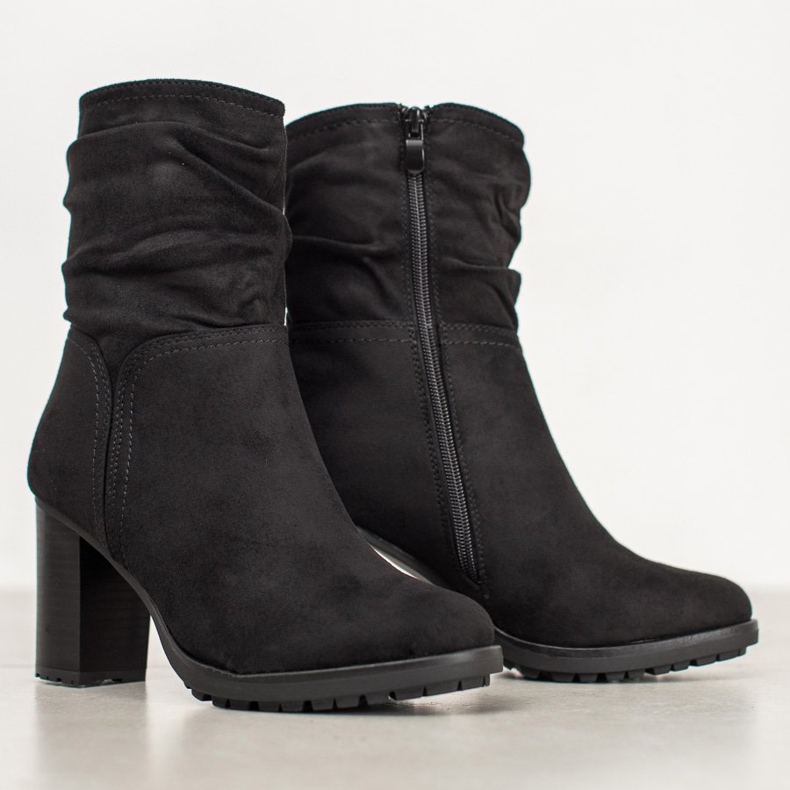 Super Me Suede Booties With A Zipper black 2
