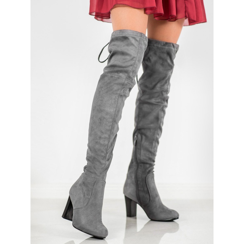 Vesuvio Gray Boots On The Post grey 2