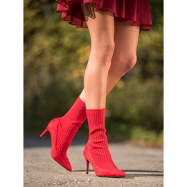 SHELOVET Slip-on boots on a high heel red 1