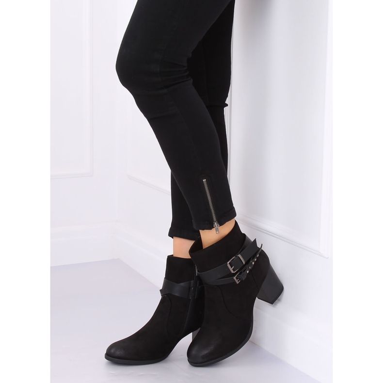 Boots on a stable heel black G-35 Black 1