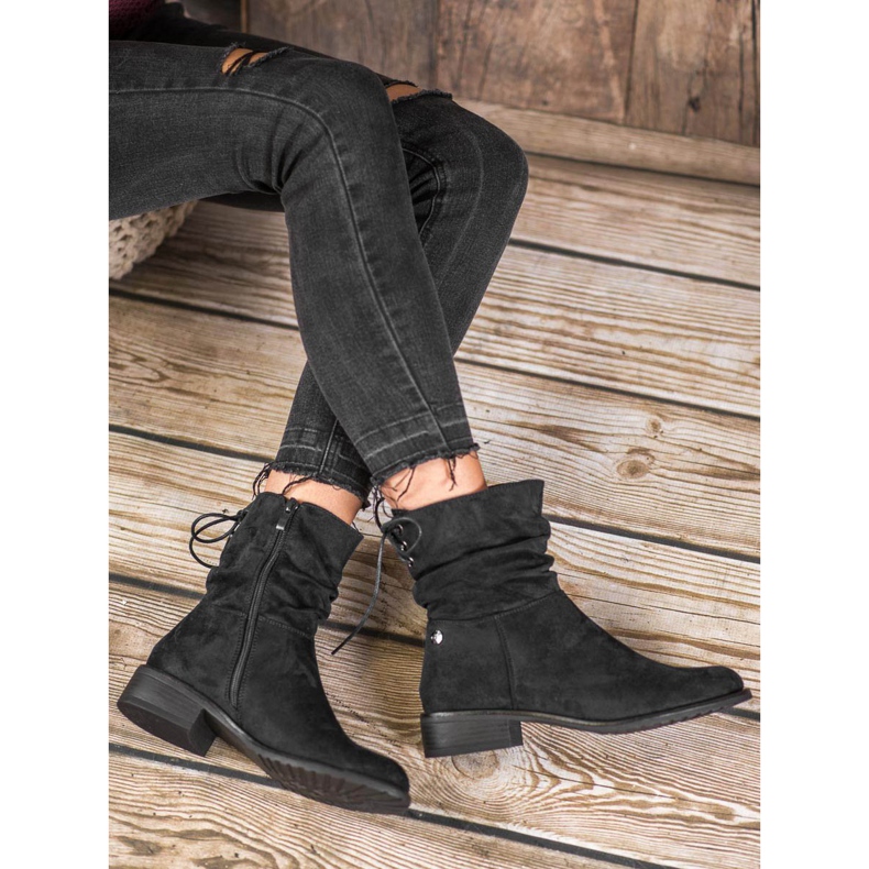 Flyfor Suede boots on a flat heel black 1
