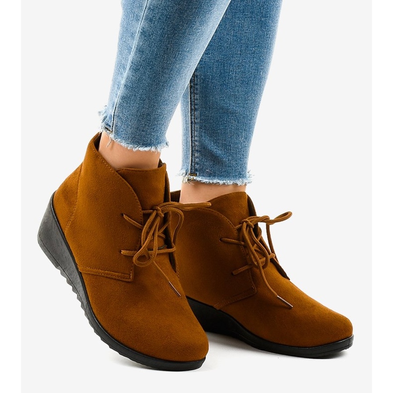 Brown suede wedge boots E3265 1