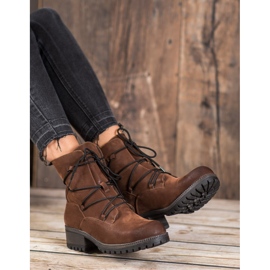 Kylie Sports Workers brown 1