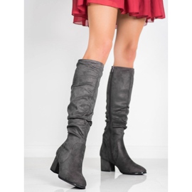 Seastar Gray Boots On The Post grey 2
