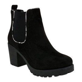 Black boots on the post with an elastic M10-7 1