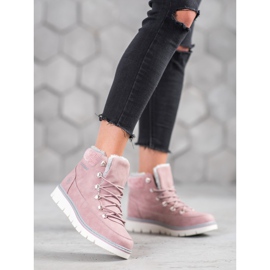 Goodin Trappers On The Platform pink 1