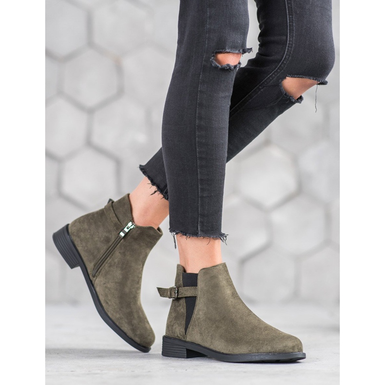 Ideal Shoes Suede Booties green 1