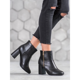 Tina&Co Elegant Eco-leather boots black 1 Tina&Co Elegant Eco-leather boots black 1