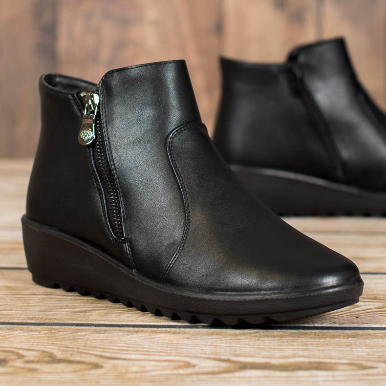 J. Star Black Boots On The Platform 1