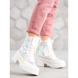 Seastar Boots On The Fashion Platform white 1