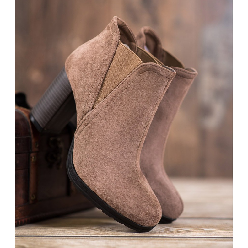 SHELOVET Slip-on boots on a post brown 1