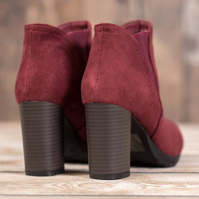 SHELOVET Slip-on boots on a post red 2
