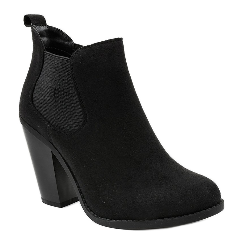 Black suede ankle boots on the H305 post 1