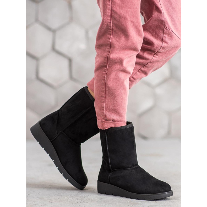 Kylie High Mukluki black 2