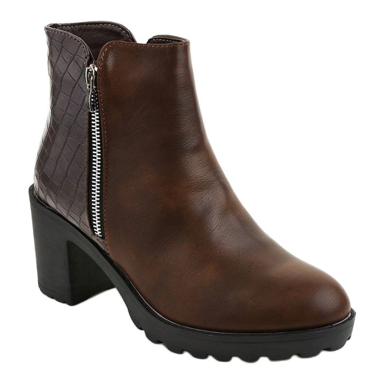 Brown ankle boots on the LL27 post 1