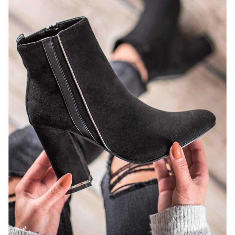 Erynn Suede boots with a decorative belt black 1