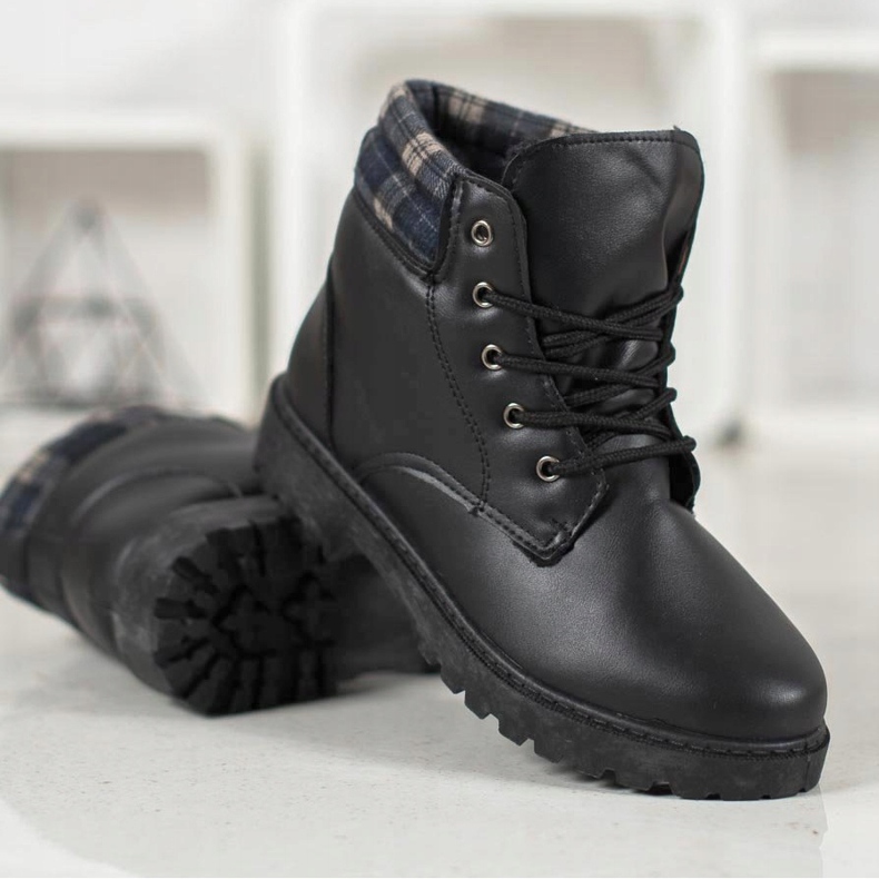 SHELOVET Comfortable Trappers On The Platform black 1