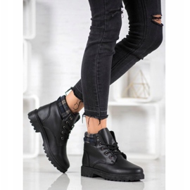 SHELOVET Comfortable Trappers On The Platform black 2