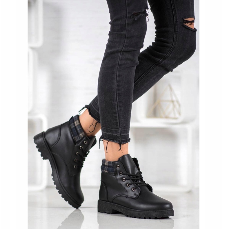 SHELOVET Comfortable Trappers On The Platform black 2