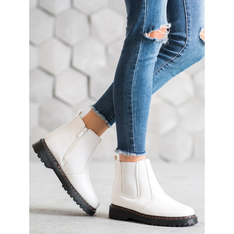SHELOVET Chelsea Boots On The Platform white 2
