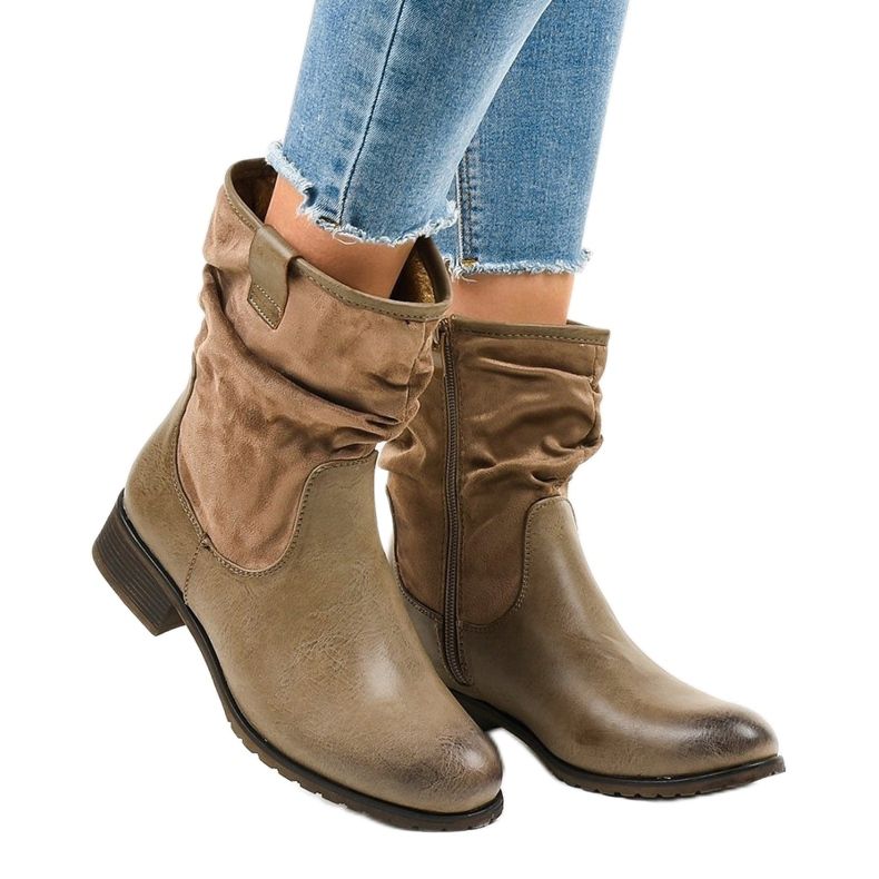 Brown flat insulated boots 3431 1