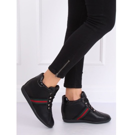 Black shoes on a hidden wedge K1833909 Negro 1