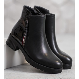 SHELOVET Workers With Ornate Lock black 2