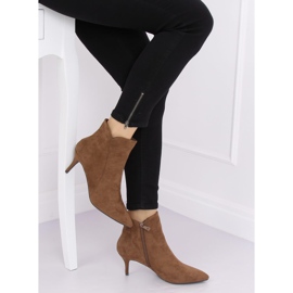 Brown Boots on a low heel K1906806 Taupe 1