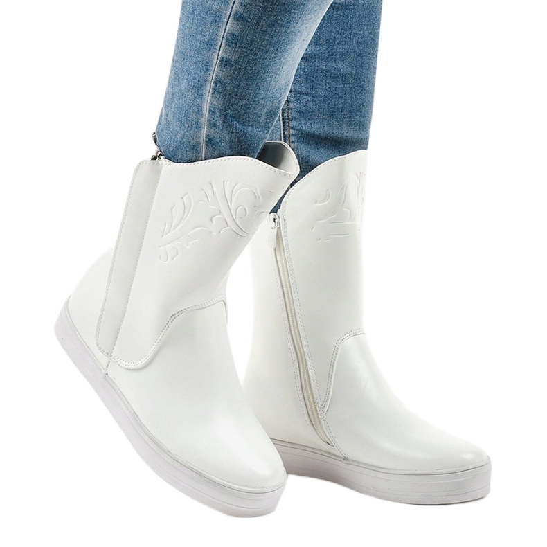 White sneakers insulated boots HX5187-5 1 White sneakers insulated boots HX5187-5 1