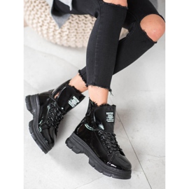 Bella Paris Lacquered Eco-Leather Sneakers black 2 Bella Paris Lacquered Eco-Leather Sneakers black 2