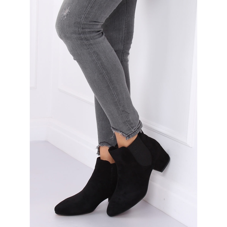 Black Chelsea boots with wide heels B-6858 Black 2